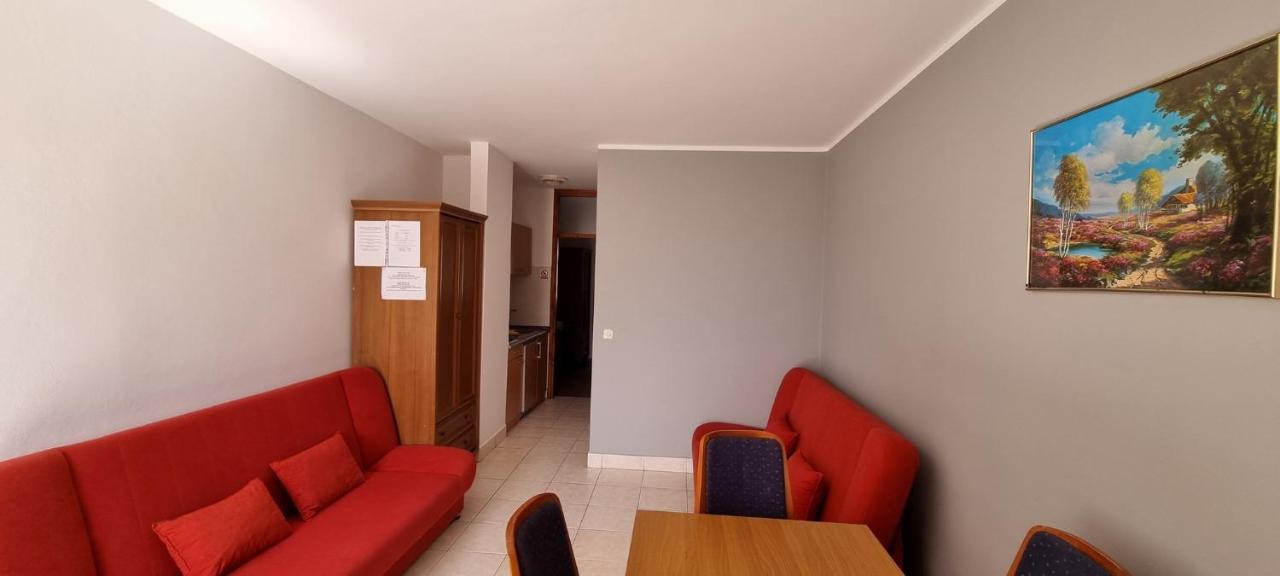 Apartments Mark - 10 M From Sea Medulin Exterior foto